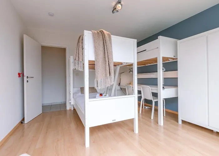 Huswell - Charming Near The With Balcony * De Panne