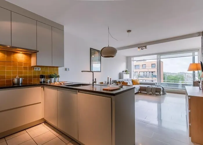 Appartement Huswell - Charming Near The With Balcony