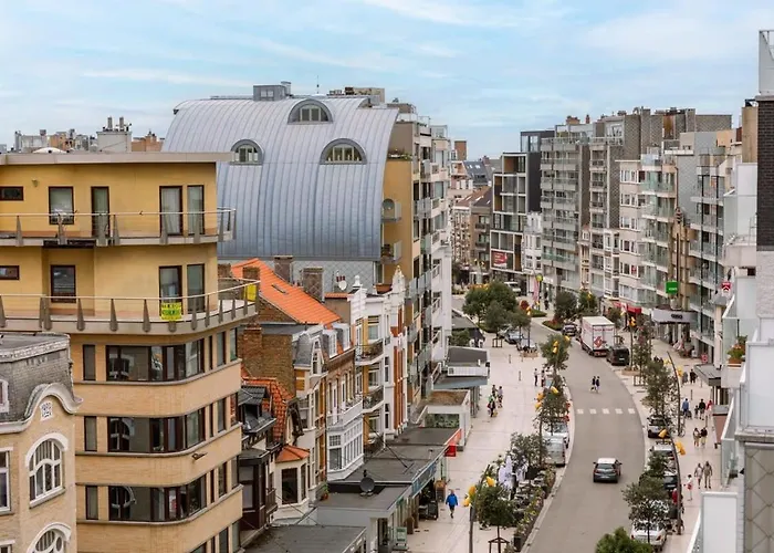 Huswell - Charming Near The With Balcony Appartement